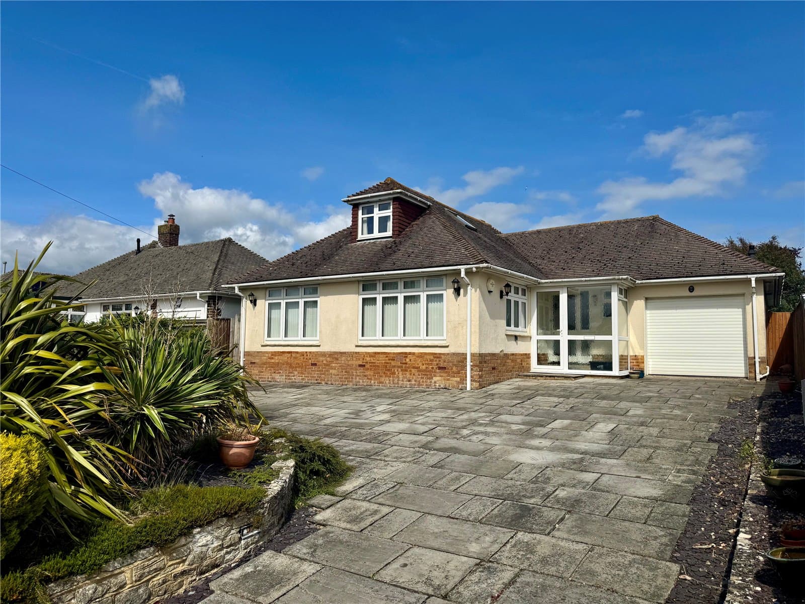 Farm Lane South, Barton On Sea, Hampshire, BH25 7BR