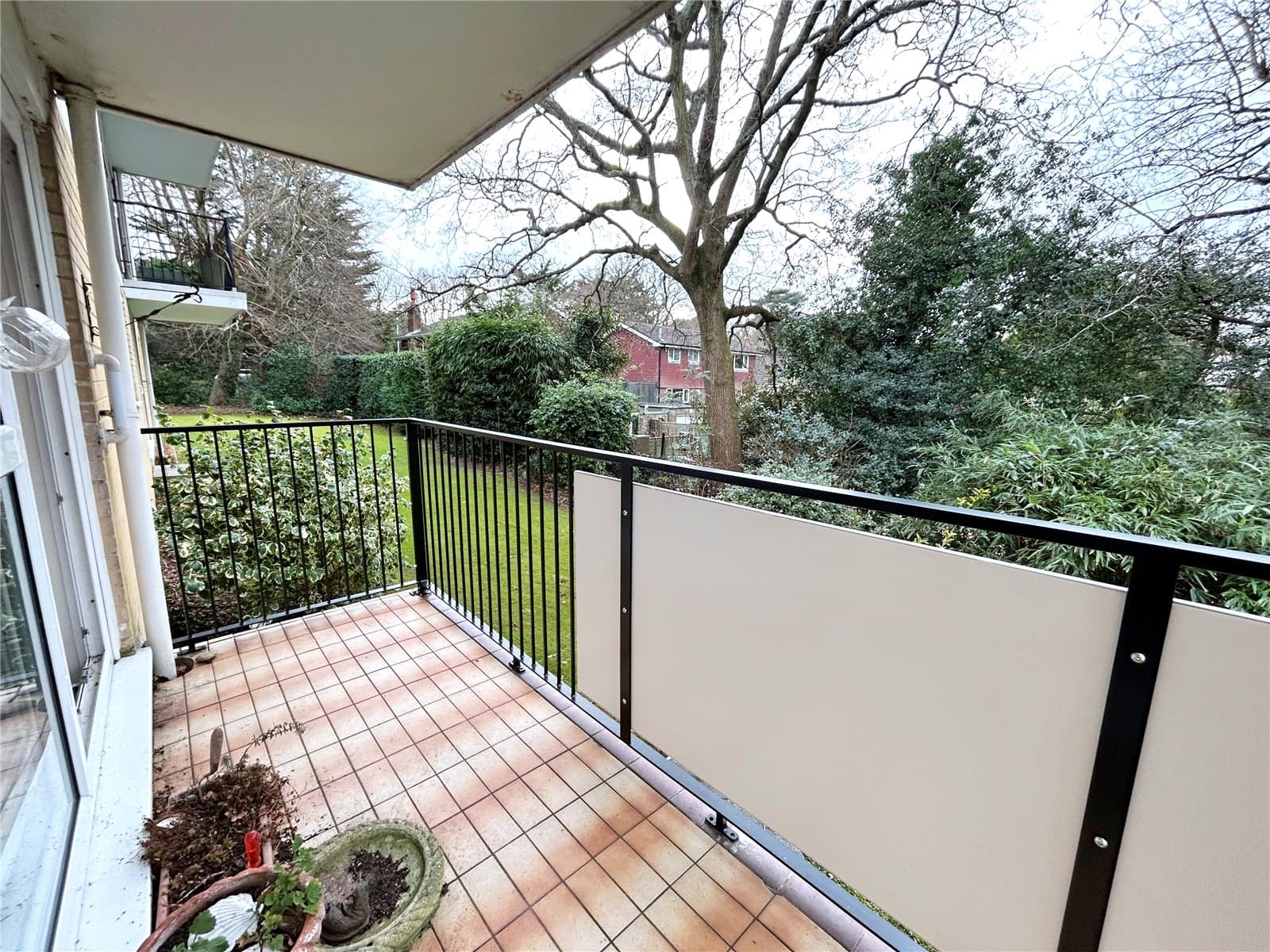 St. Georges Close, Christchurch, Dorset, BH23 4LN