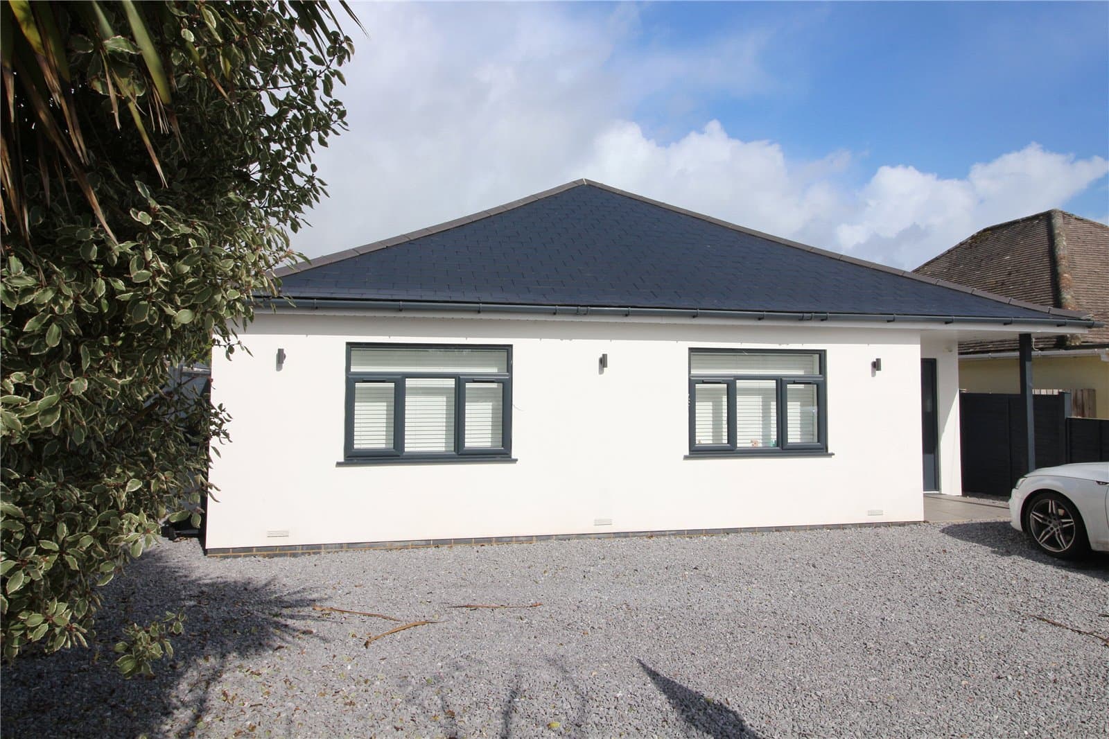 Seacroft Avenue, Barton On Sea, Hampshire, BH25 7NY