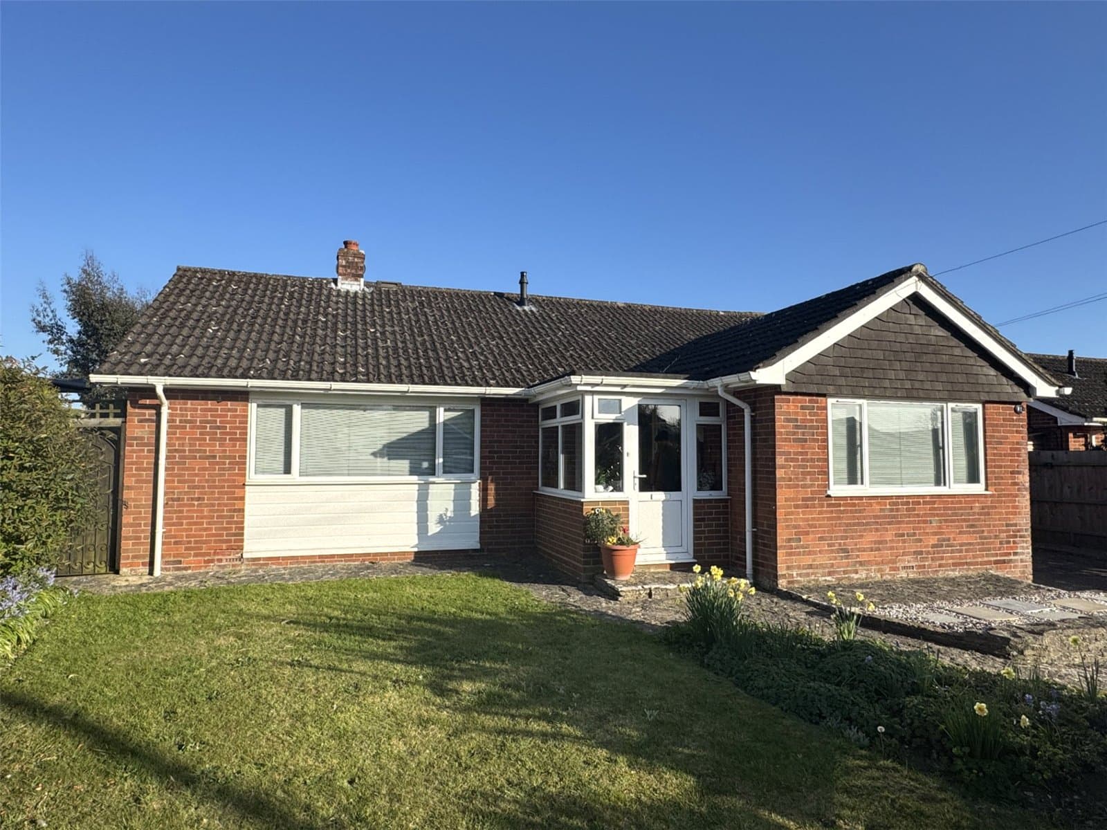 Pinewood Road, Hordle, Hampshire, SO41 0GN