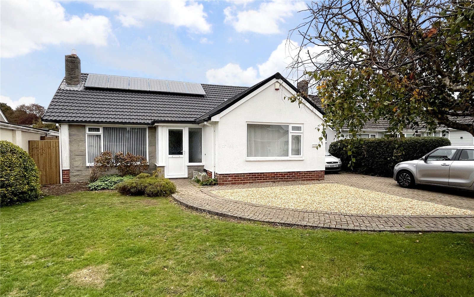Dunbar Crescent, Highcliffe, Christchurch, Dorset, BH23 5RY