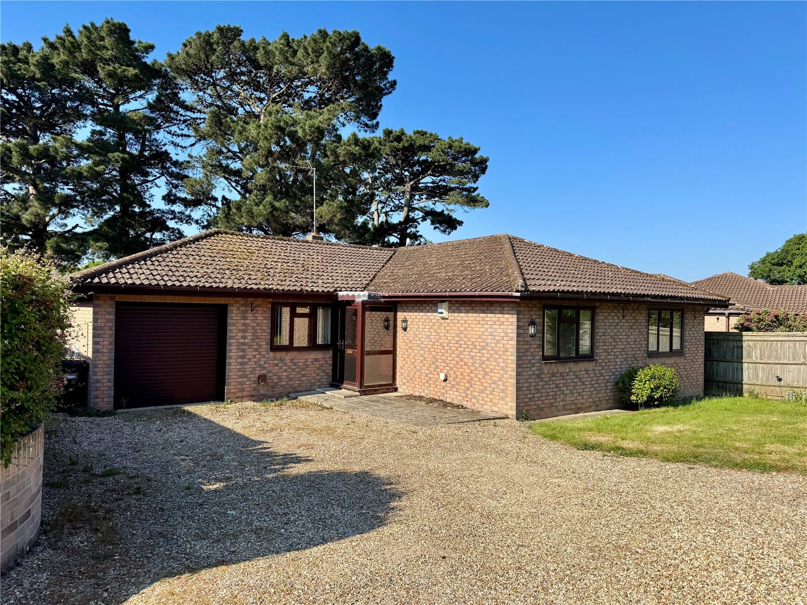 Edmunds Close, Barton On Sea, Hampshire, BH25 7EN