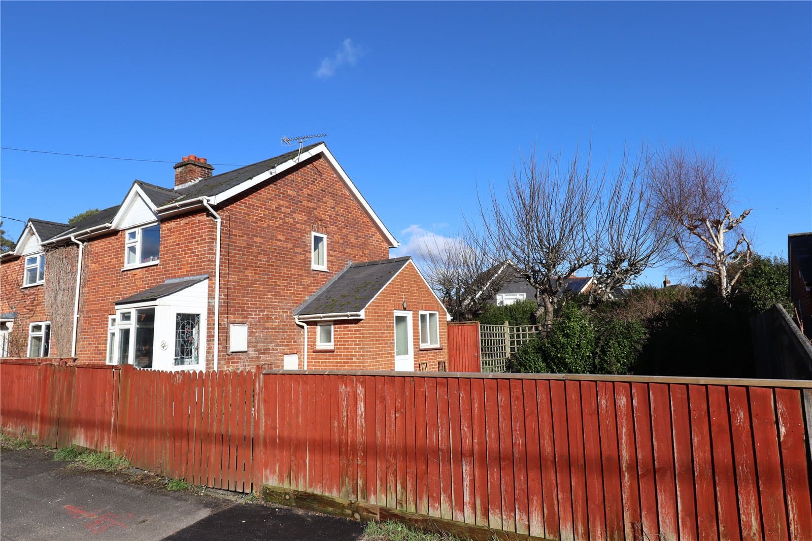 Pound Road, Pennington, Lymington, Hampshire, SO41 8EJ