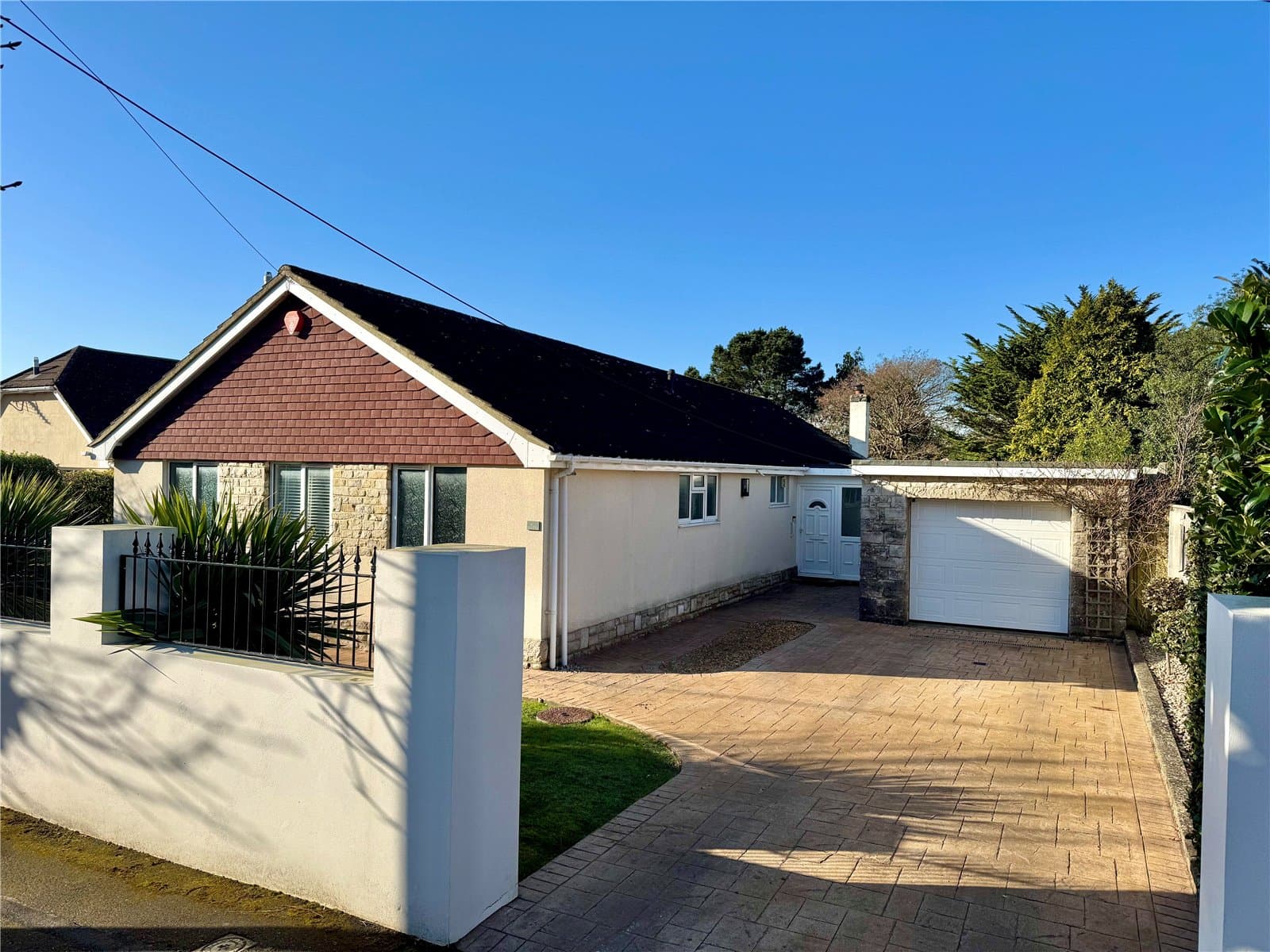 Chestnut Avenue, Barton On Sea, Hampshire, BH25 7BH