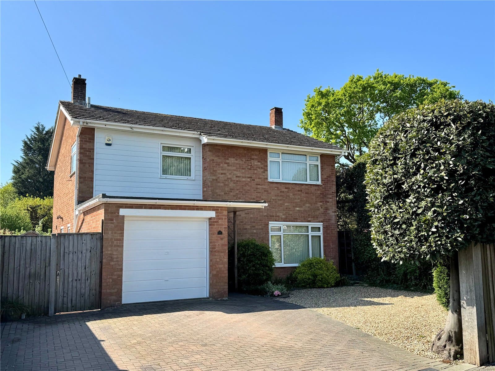 Osborne Road, New Milton, Hampshire, BH25 6AG