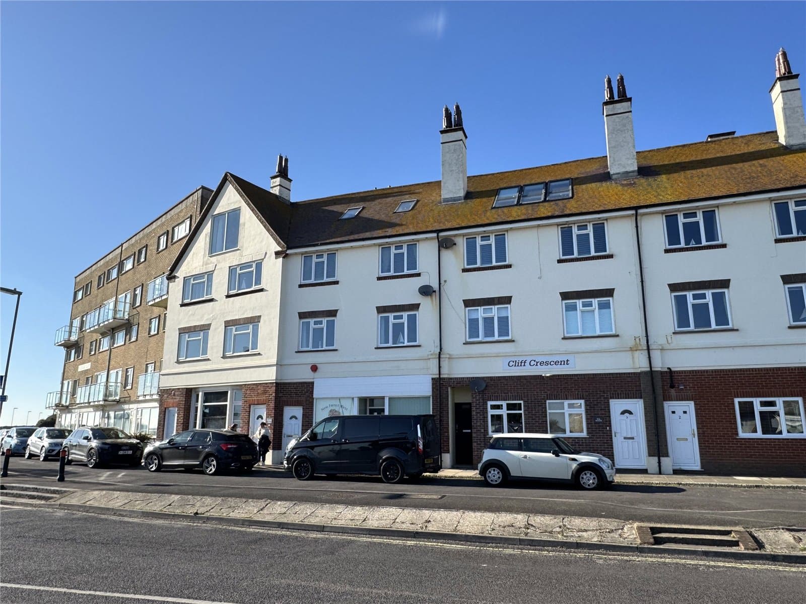 Cliffe Crescent, Barton On Sea, Hampshire, BH25 7EB