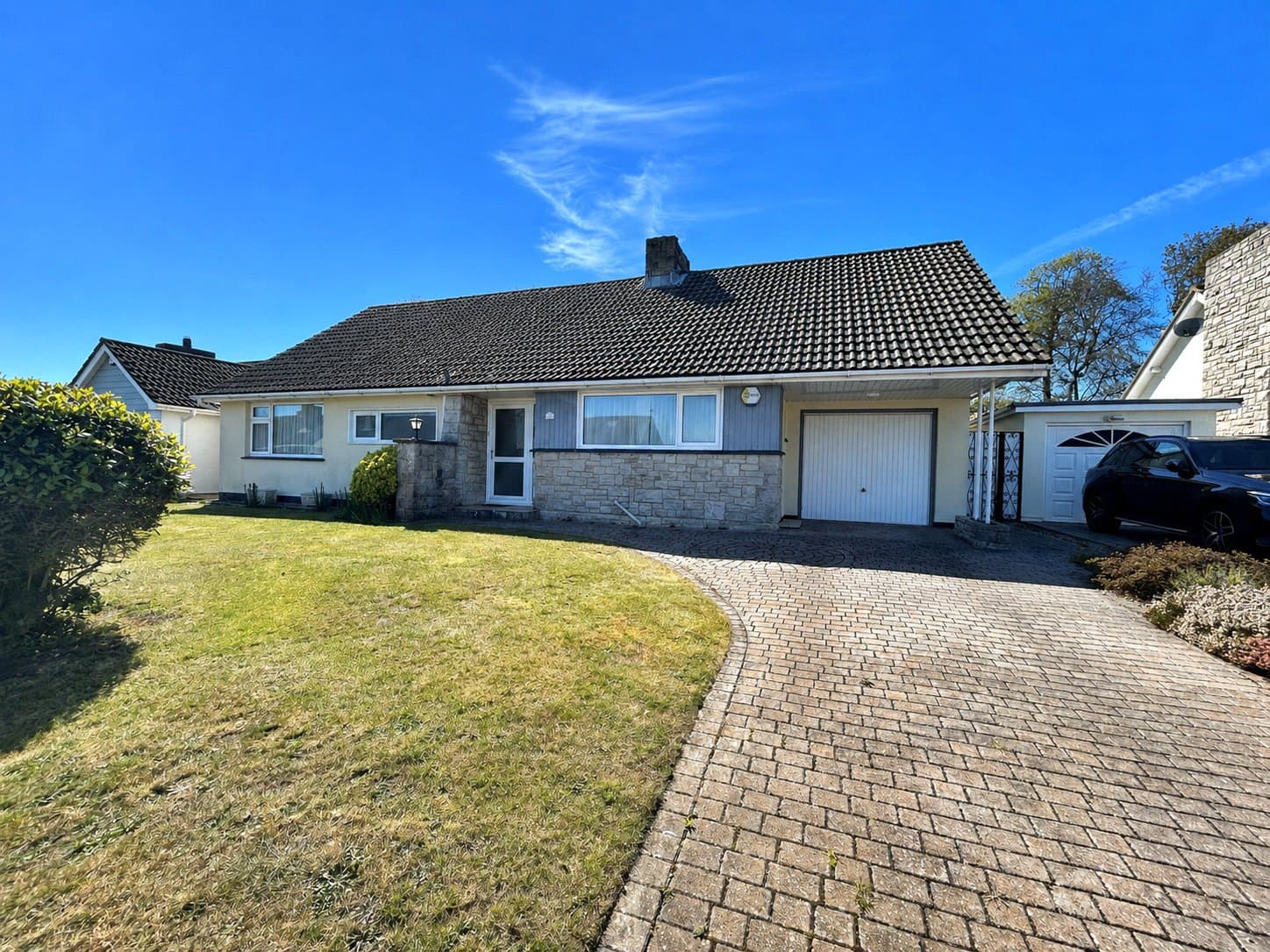 Greenways, Highcliffe, Christchurch, Dorset, BH23 5BB