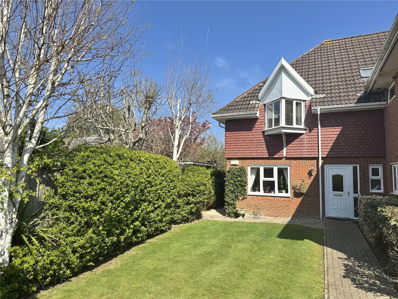 Olivia Court, Station Road, New Milton, Hampshire, BH25 6LU