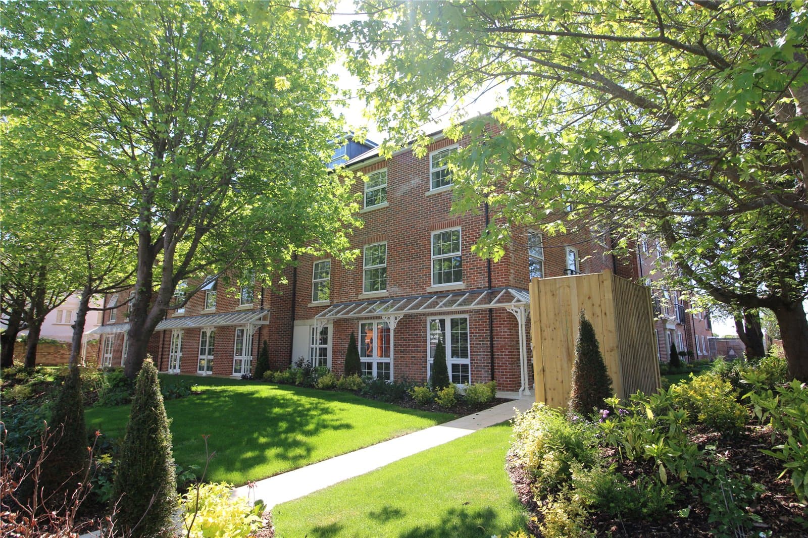 Clinton Lodge, Queen Elizabeth Avenue, Lymington, Hampshire, SO41 9HN