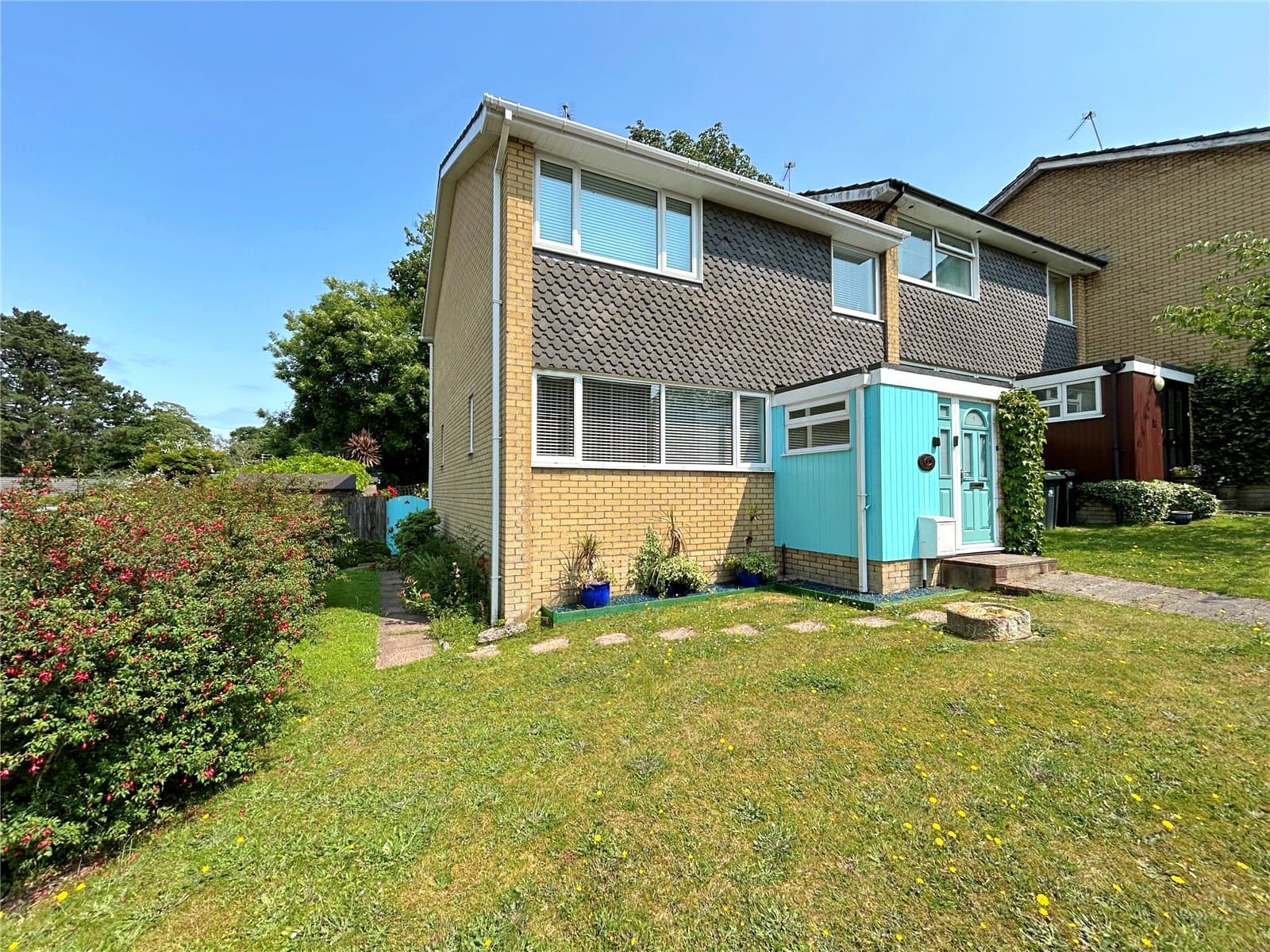 St. Georges Close, Highcliffe, Christchurch, Dorset, BH23 4LF