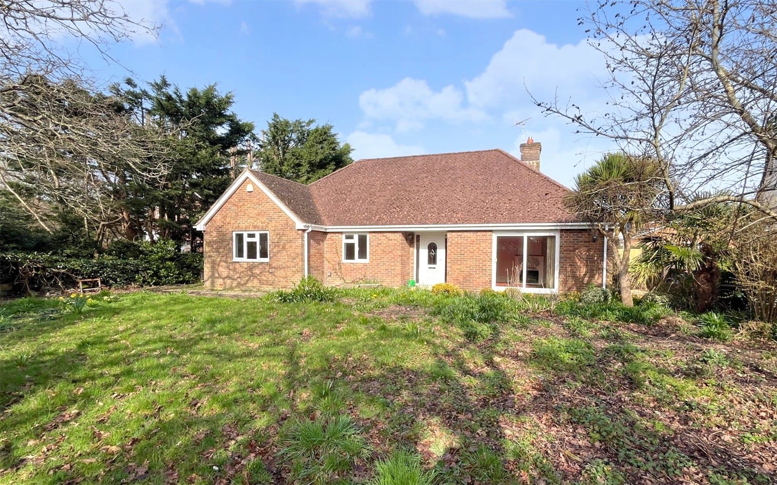 Elphinstone Road, Highcliffe, Christchurch, Dorset, BH23 5BP