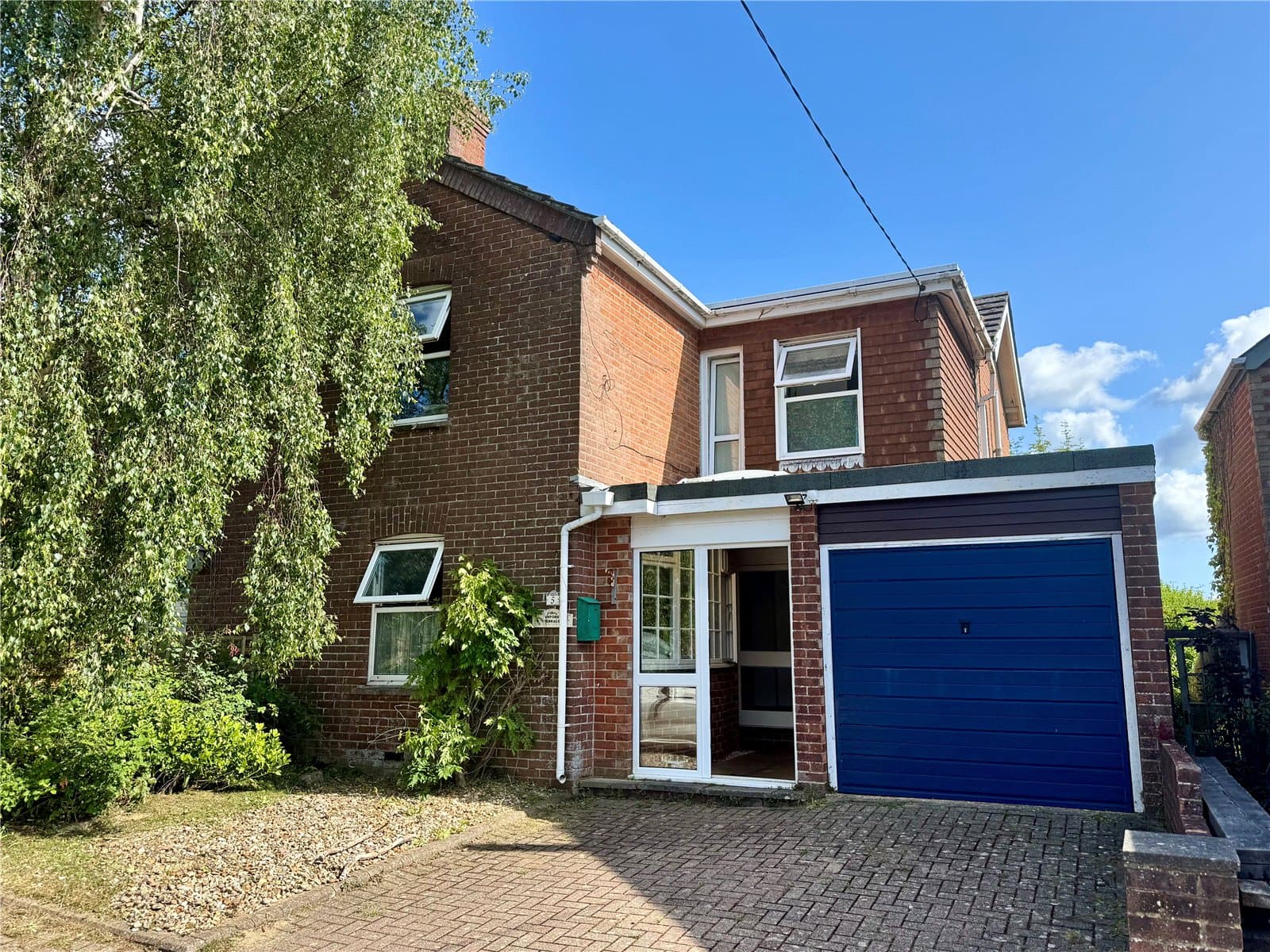 Oxford Terrace, Manchester Road, Sway, Hampshire, SO41 6AQ
