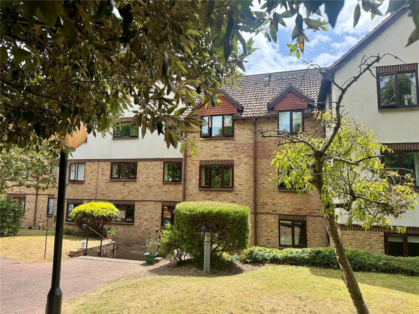 Barrs Avenue, New Milton, Hampshire, BH25 5GQ