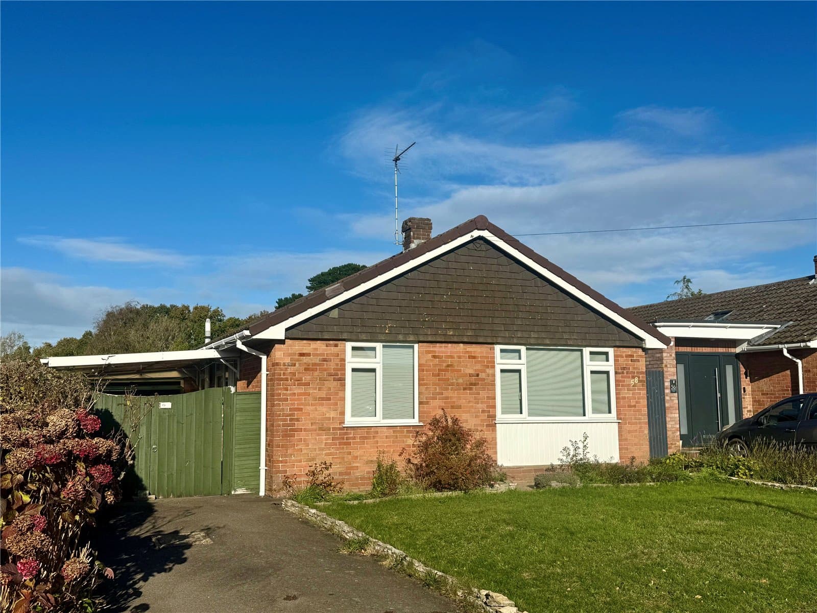 Pinewood Road, Hordle, Hampshire, SO41 0GP