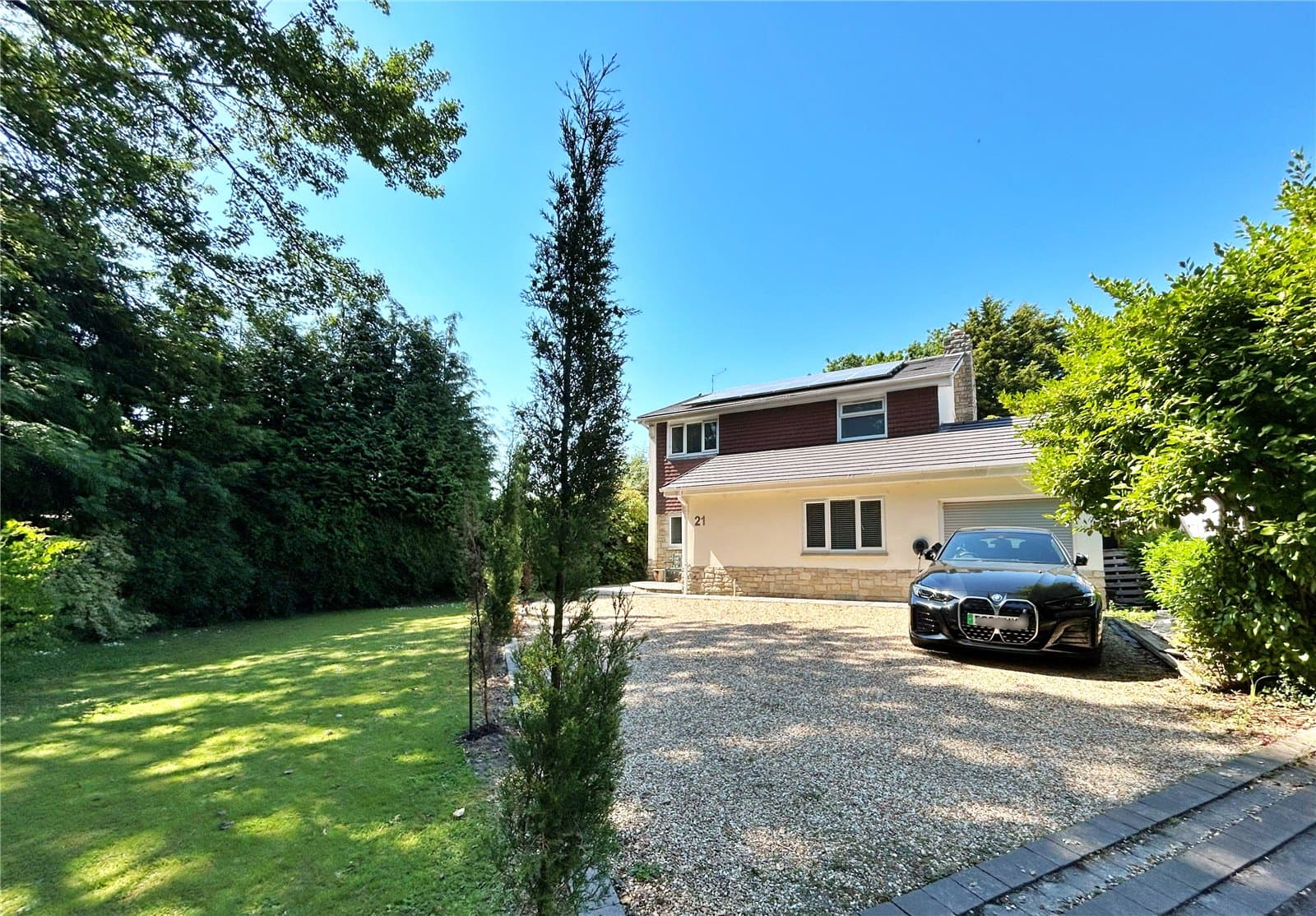 Barnfield, Highcliffe, Christchurch, Dorset, BH23 4QY
