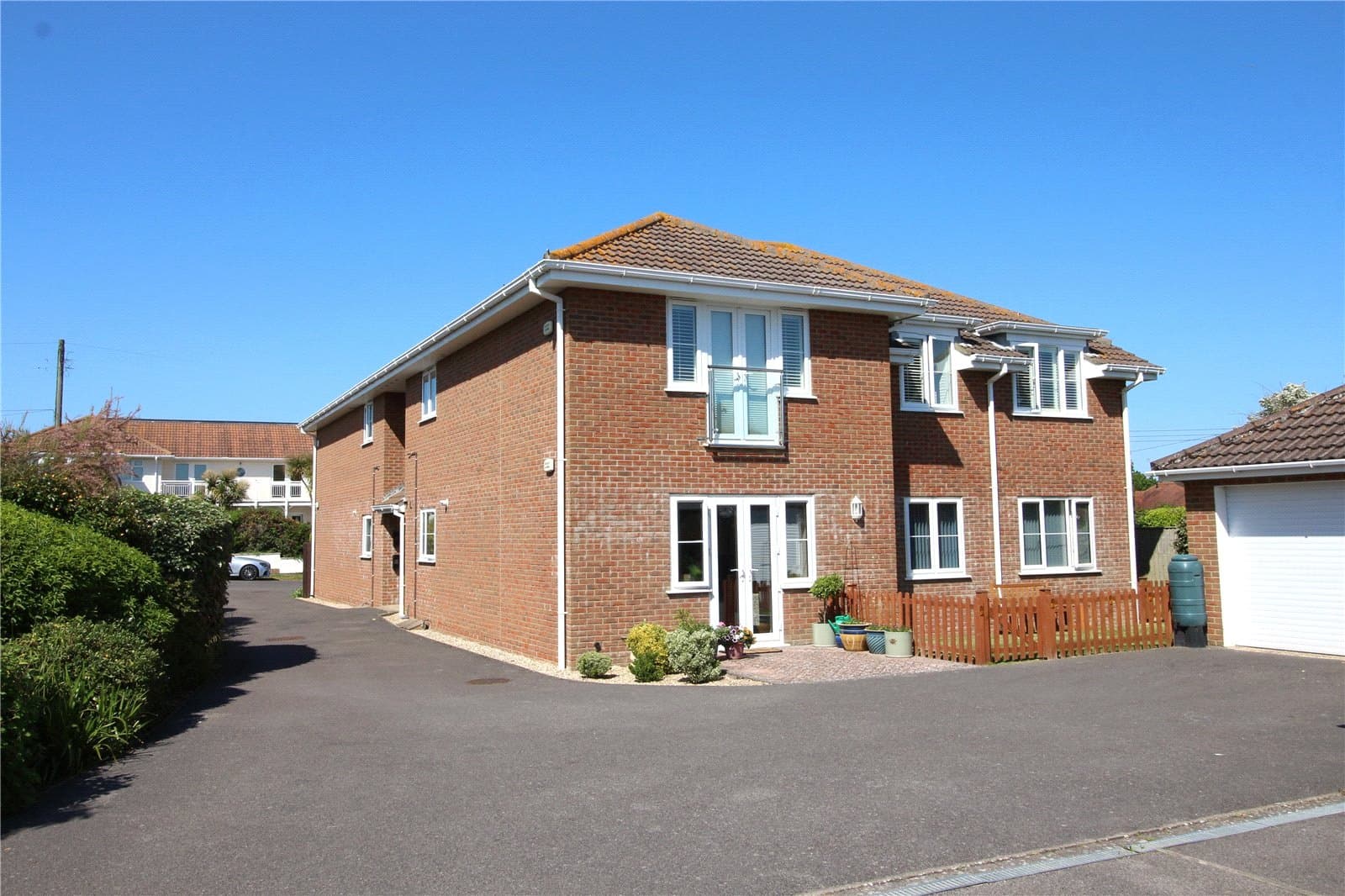 Grove Gardens, Barton On Sea, Hampshire, BH25 7HJ