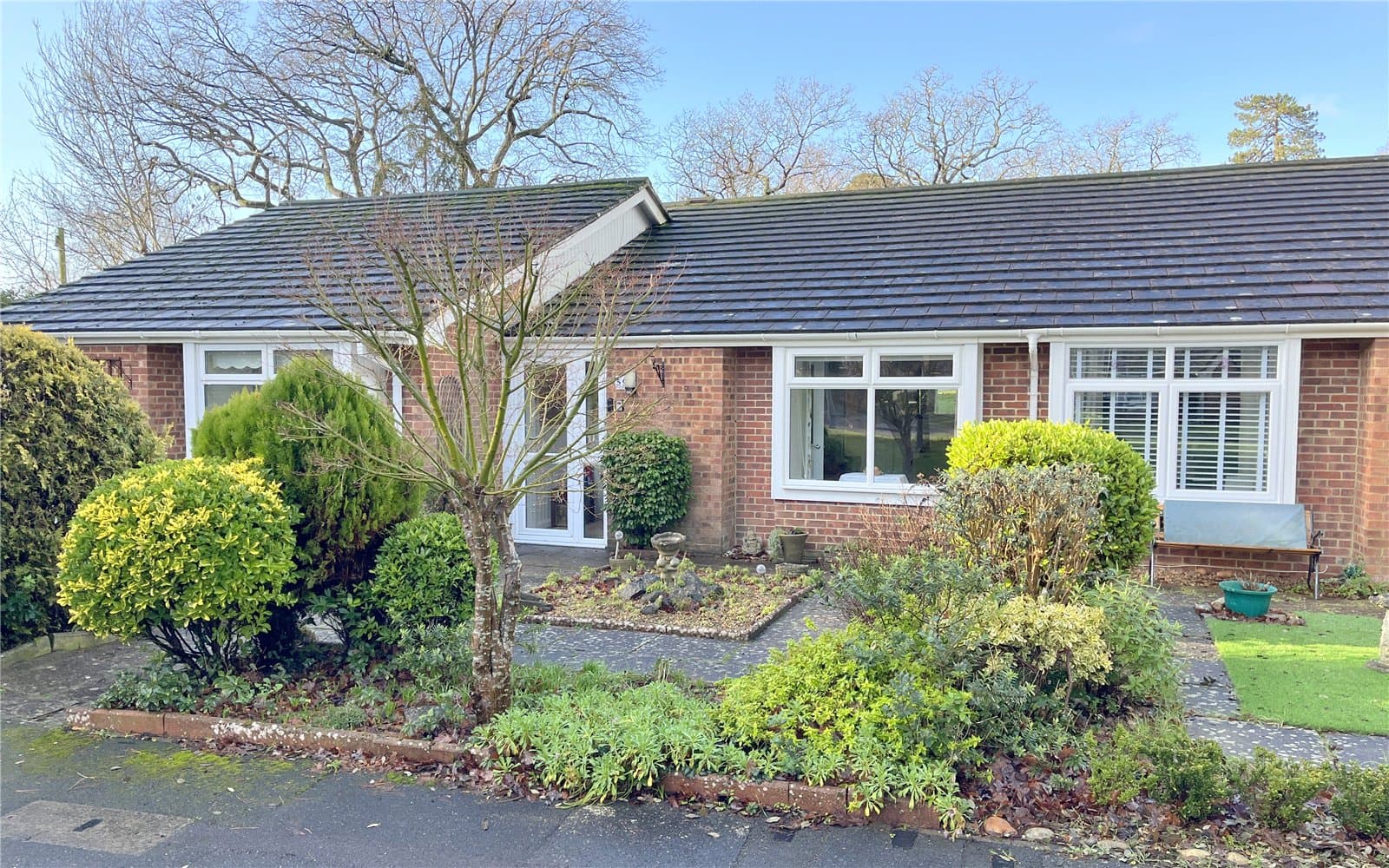 Ridgefield Gardens, Highcliffe, Christchurch, Dorset, BH23 4QG