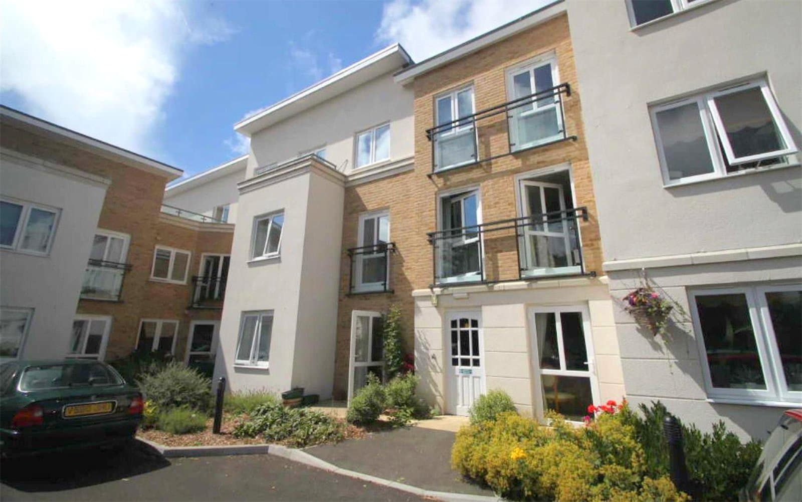 Wortley Road, Highcliffe, Christchurch, Dorset, BH23 5GJ