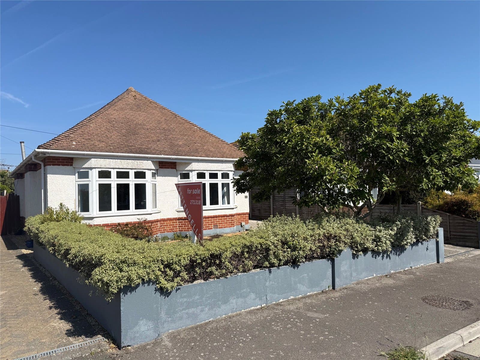 Minterne Road, Mudeford, Christchurch, Dorset, BH23 3LE