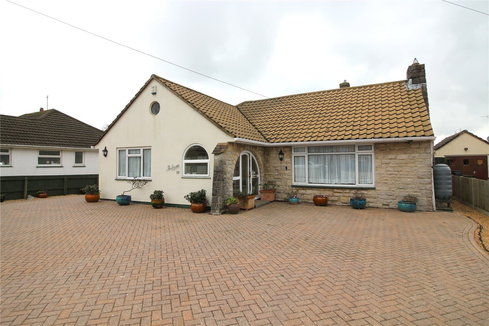 Bouverie Close, Barton On Sea, Hampshire, BH25 7HB