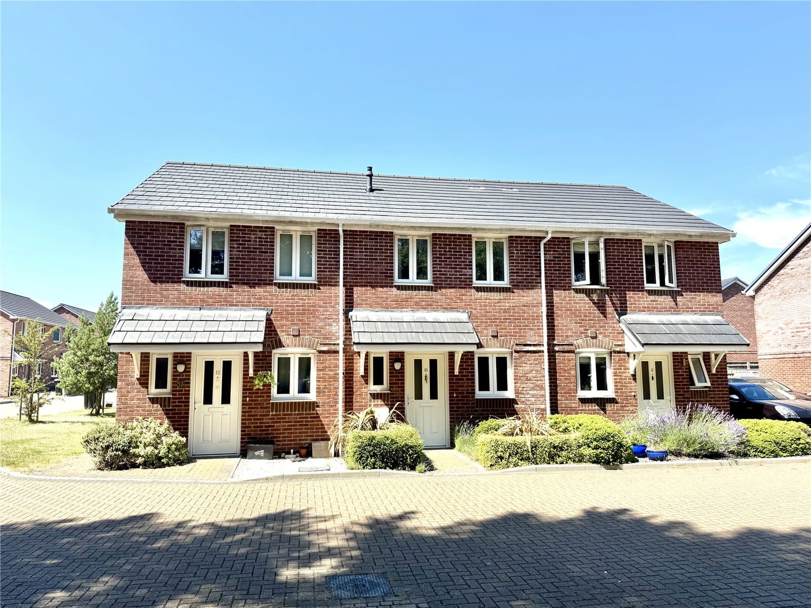 Knight Gardens, Lymington, Hampshire, SO41 9NZ