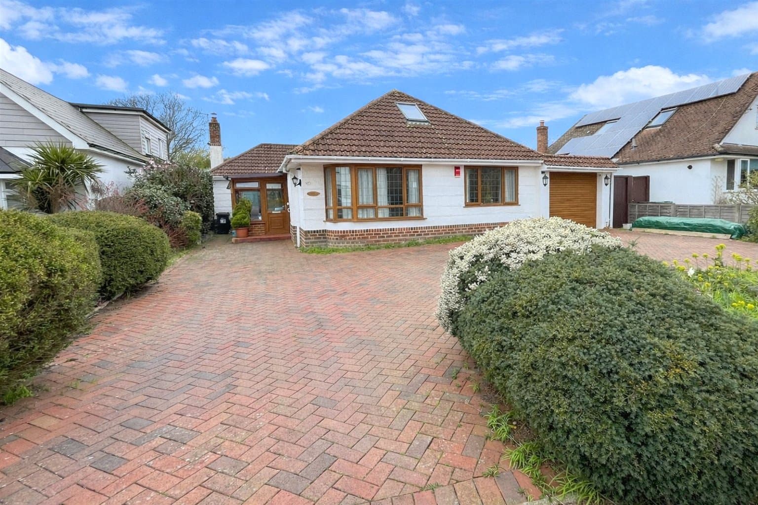 Saxonford Road, Friars Cliff, Christchurch, Dorset, BH23 4ES