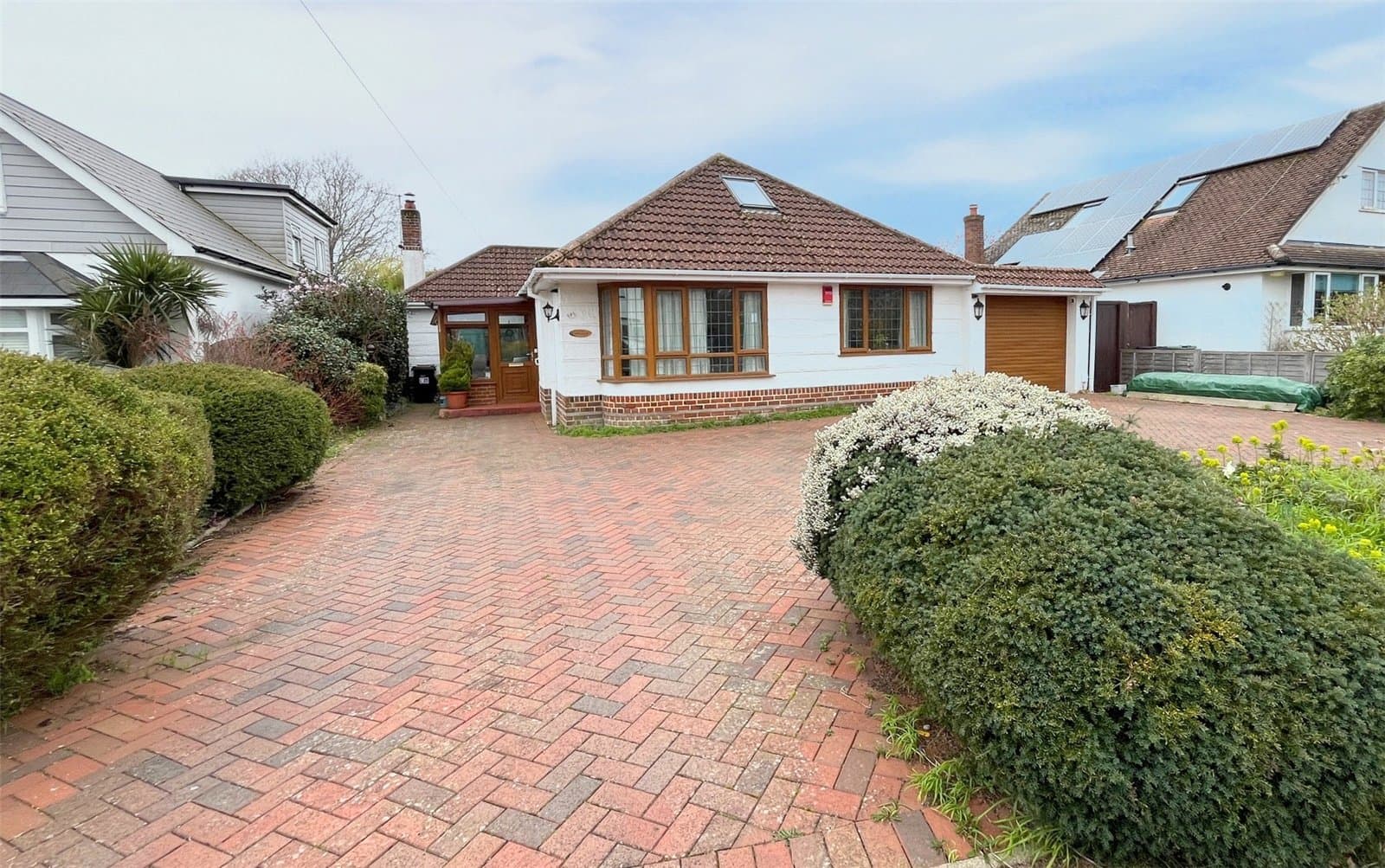 Saxonford Road, Friars Cliff, Christchurch, Dorset, BH23 4ES