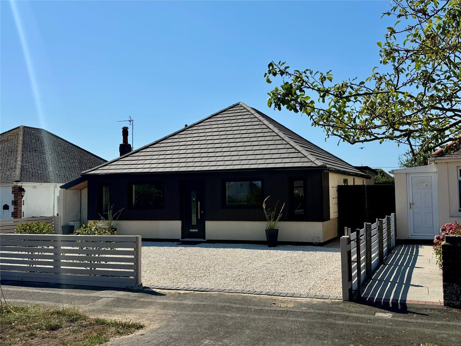 Wavendon Avenue, Barton On Sea, Hampshire, BH25 7LS
