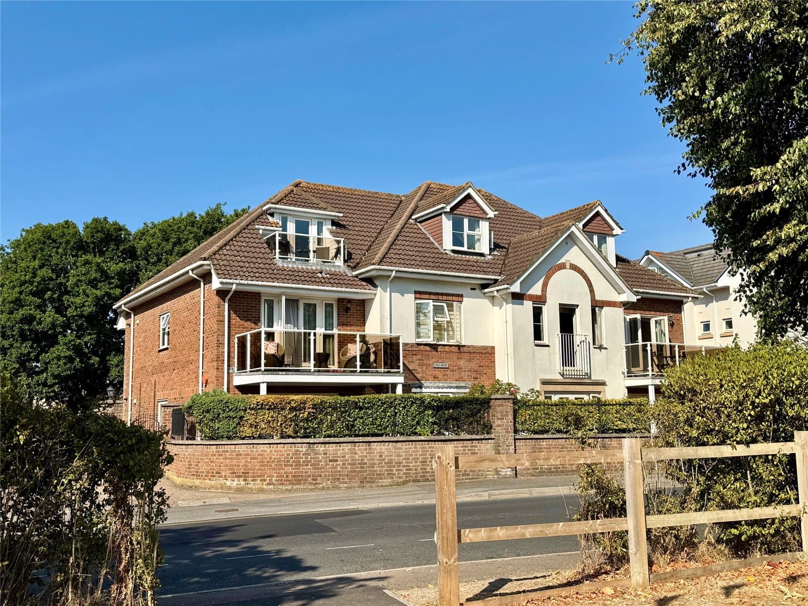 Park Gate, 64 Whitefield Road, New Milton, Hampshire, BH25 6DH
