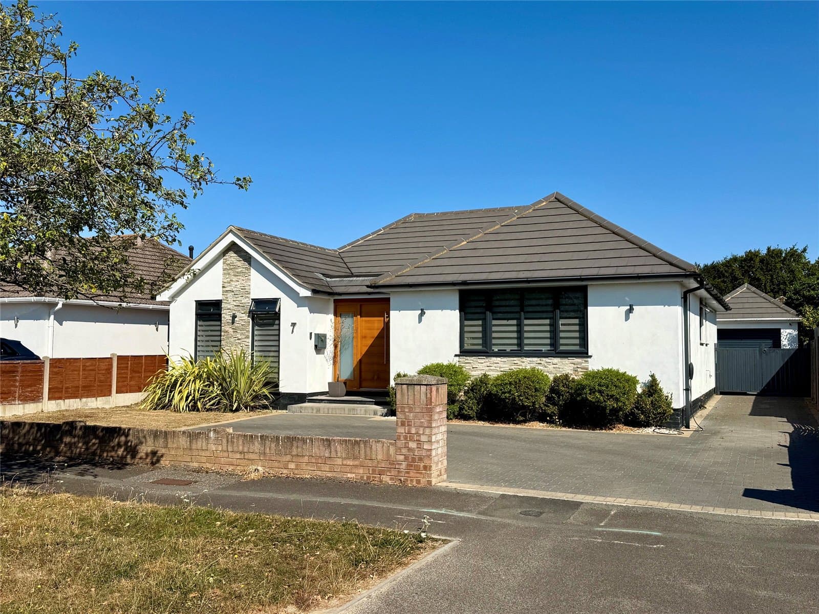 Fenleigh Close, Barton On Sea, Hampshire, BH25 7BB