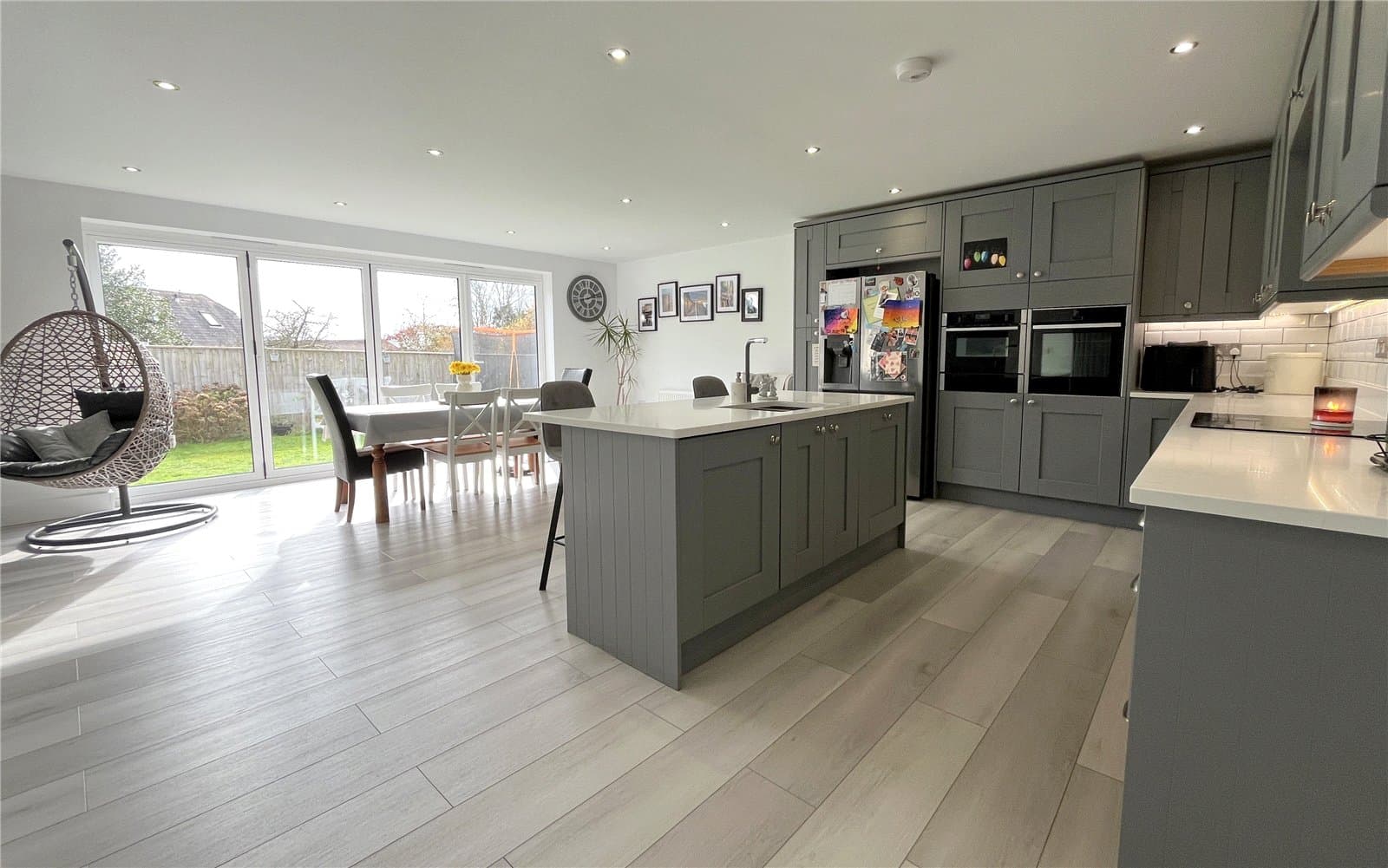 Manning Avenue, Highcliffe, Christchurch, Dorset, BH23 4PW