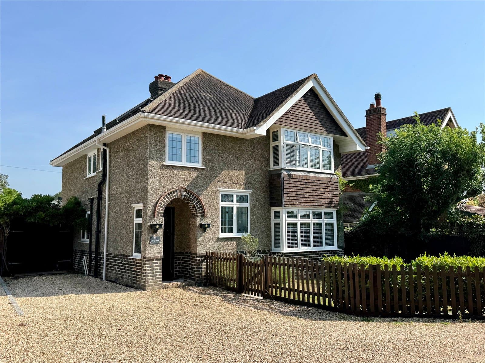 Dilly Lane, Barton On Sea, Hampshire, BH25 7DQ