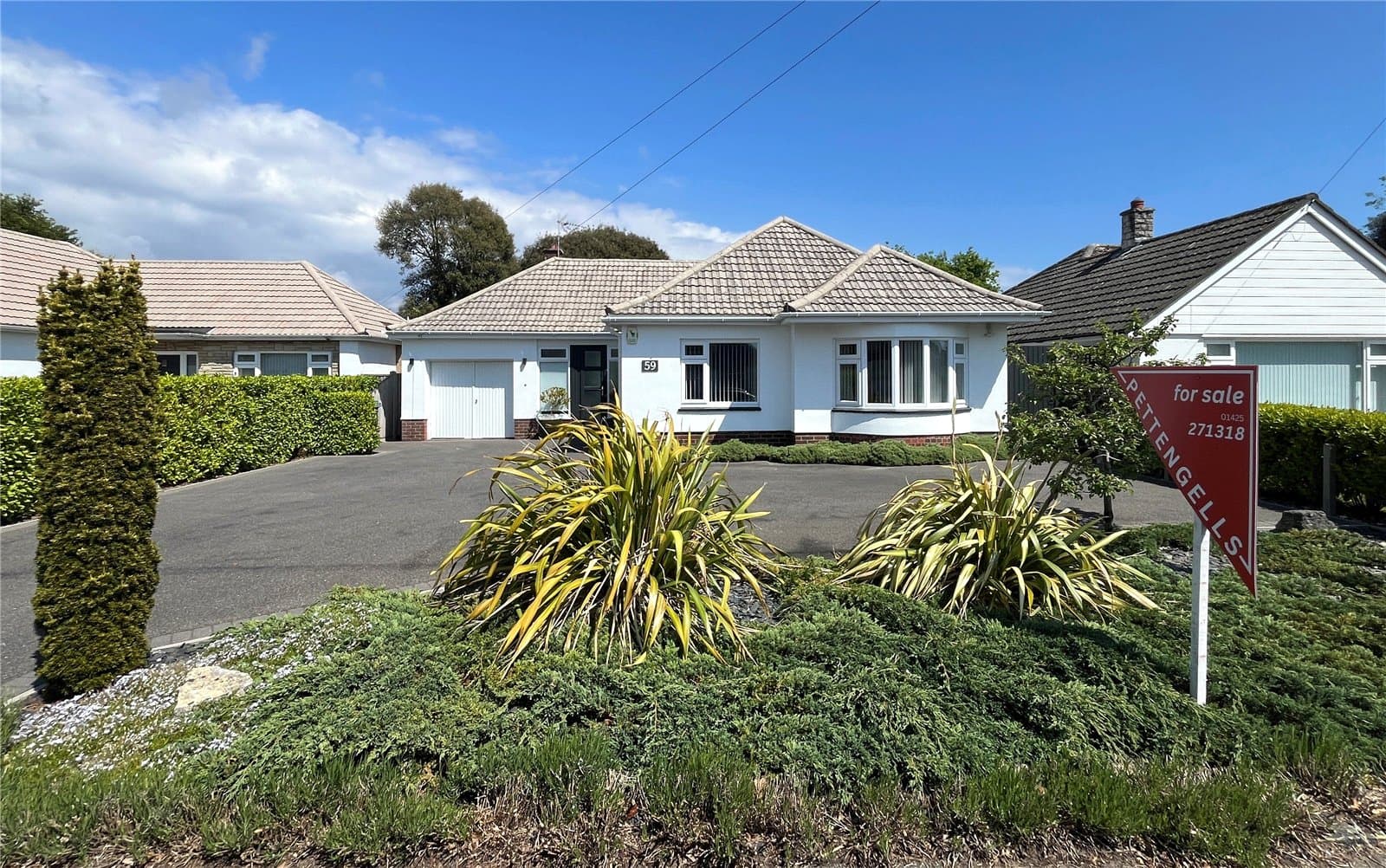 Forest Way, Highcliffe, Christchurch, Dorset, BH23 4PY