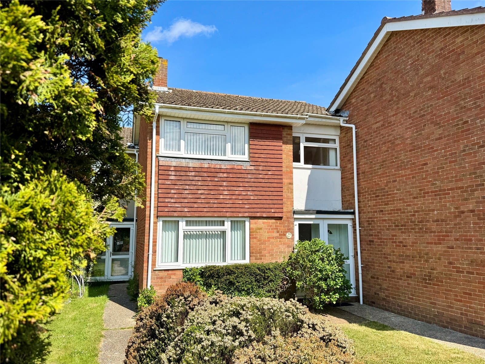 Larch Close, Hordle, Hampshire, SO41 0GX