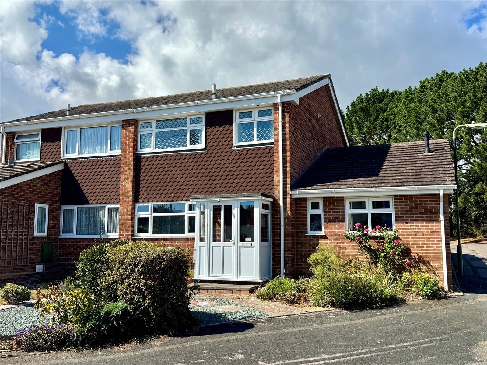 Albert Road, New Milton, Hampshire, BH25 6SP