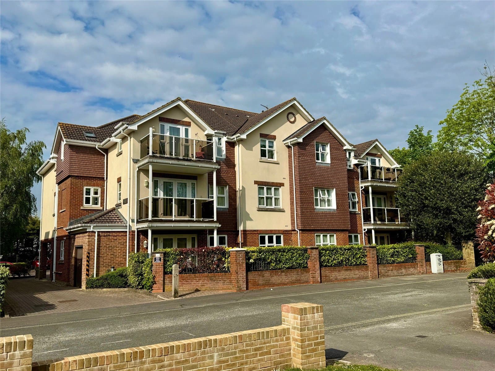 Elizabeth House, Whitefield Road, New Milton, Hampshire, BH25 6AN