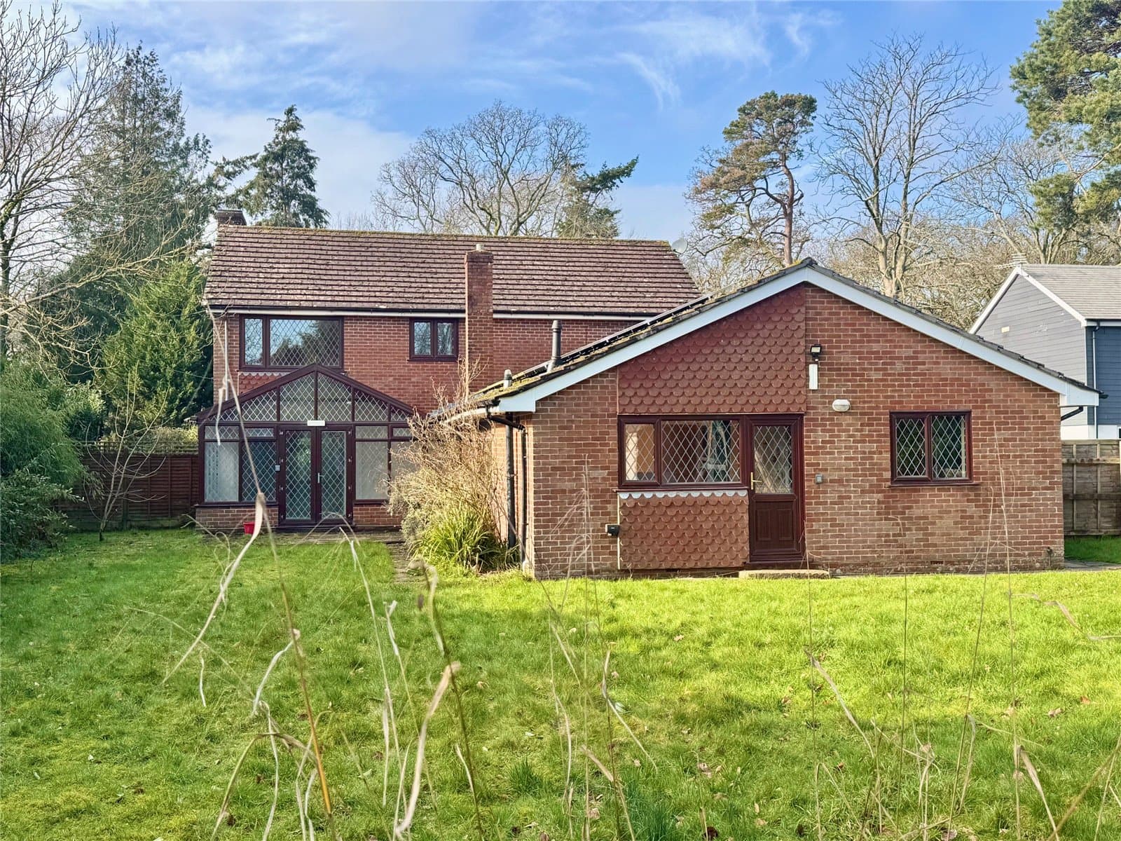 Fernhill Lane, New Milton, Hampshire, BH25 5SX
