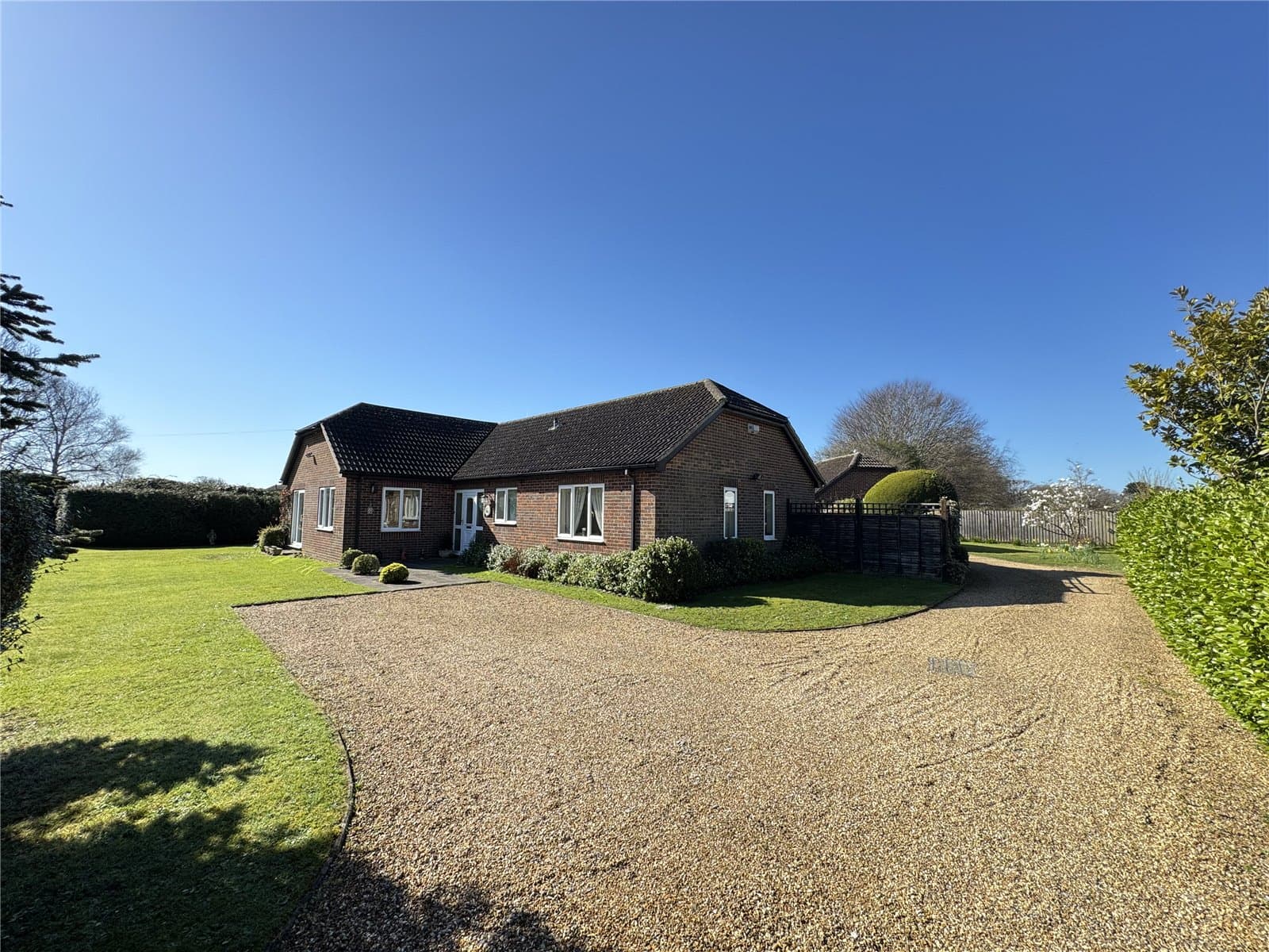 Milford Road, New Milton, Hampshire, BH25 5PW