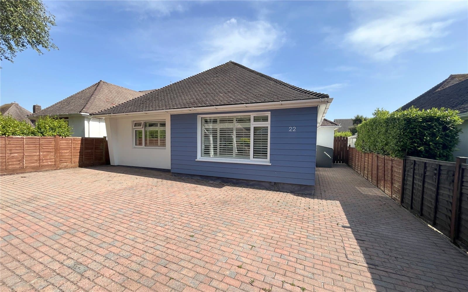 Buce Hayes Close, Highcliffe, Christchurch, Dorset, BH23 5HJ