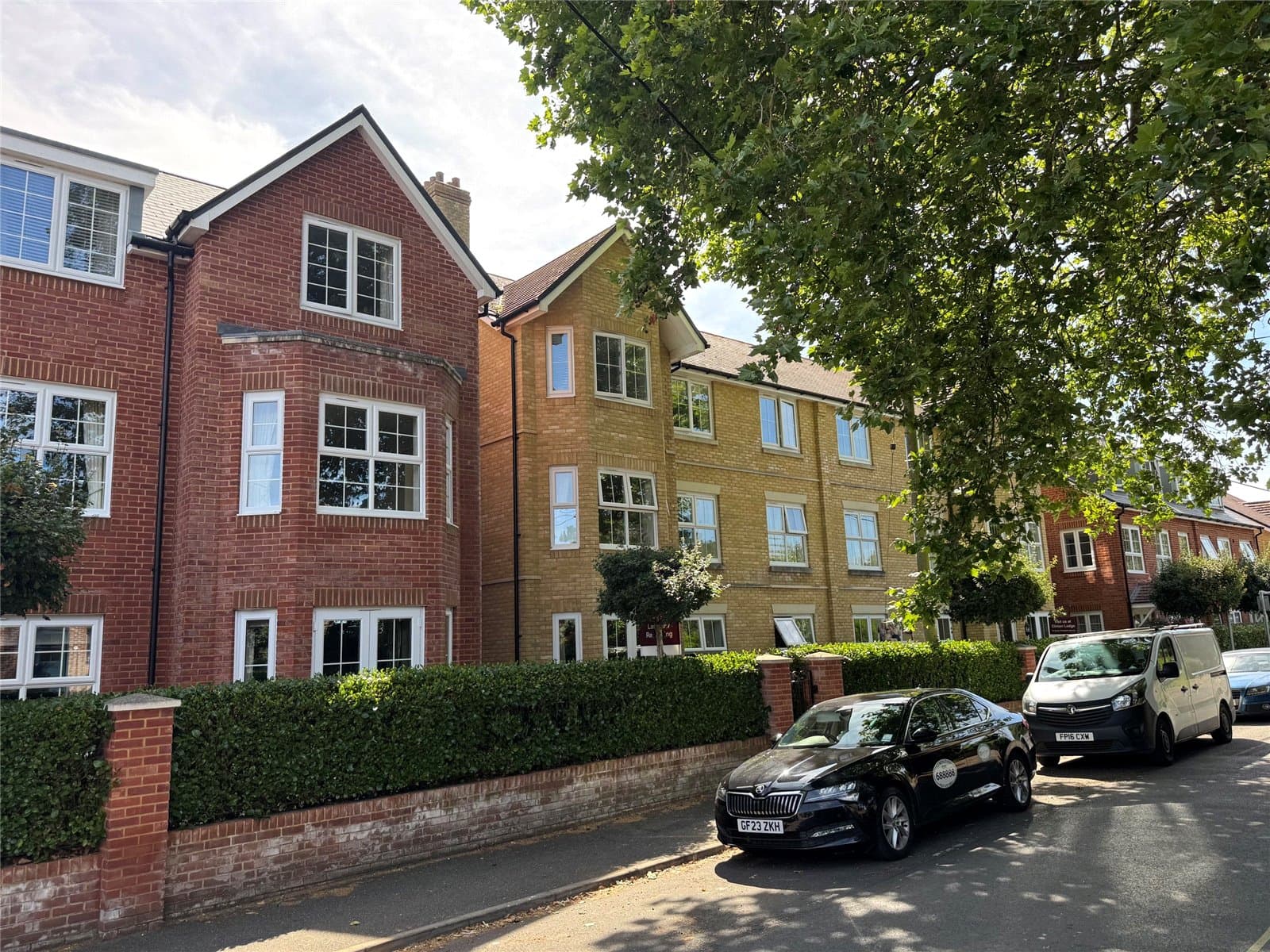 Knights Lodge, North Close, Lymington, Hampshire, SO41 9PB