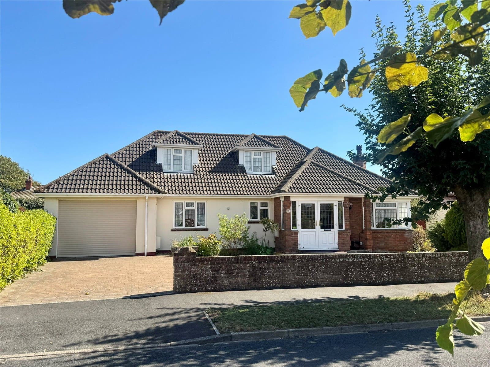 Crossmead Avenue, New Milton, Hampshire, BH25 6NF