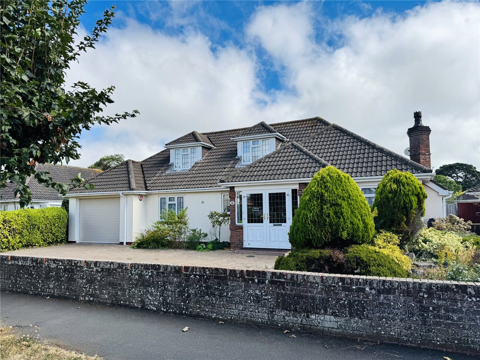Crossmead Avenue, New Milton, Hampshire, BH25 6NF