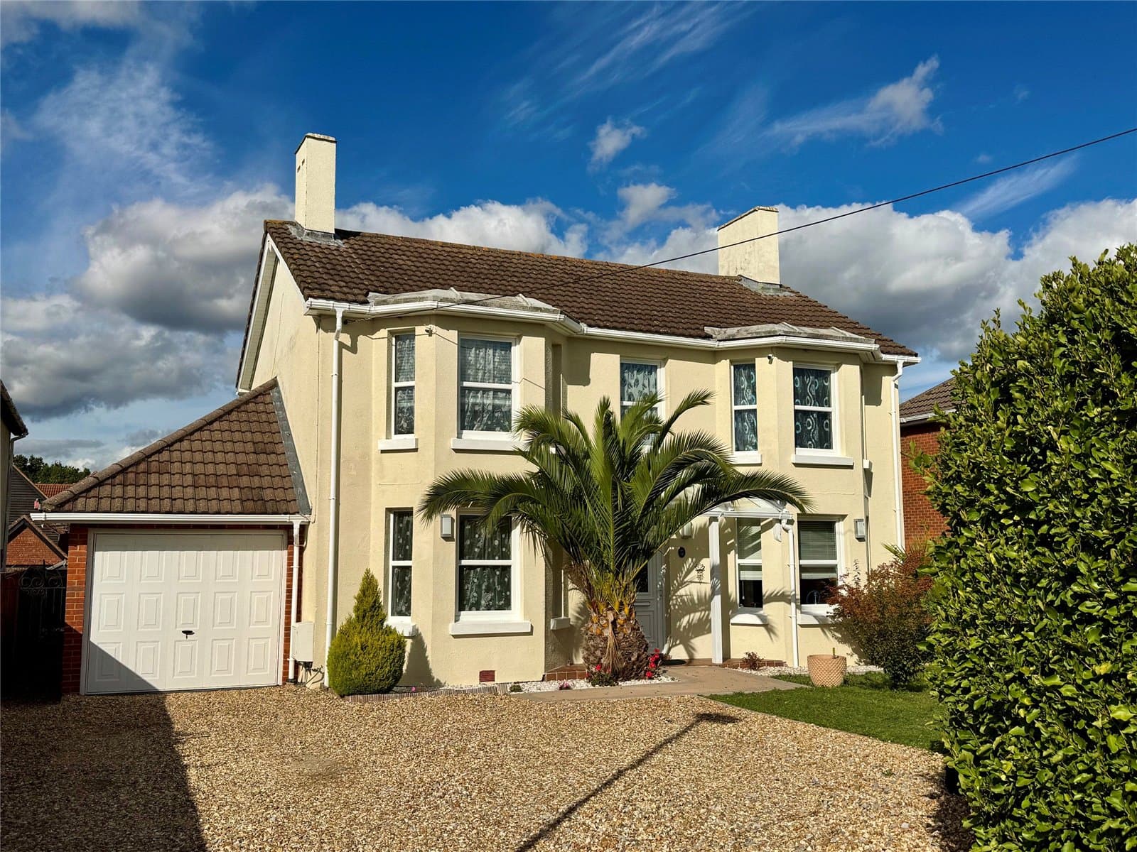 Manor Road, New Milton, Hampshire, BH25 5EW