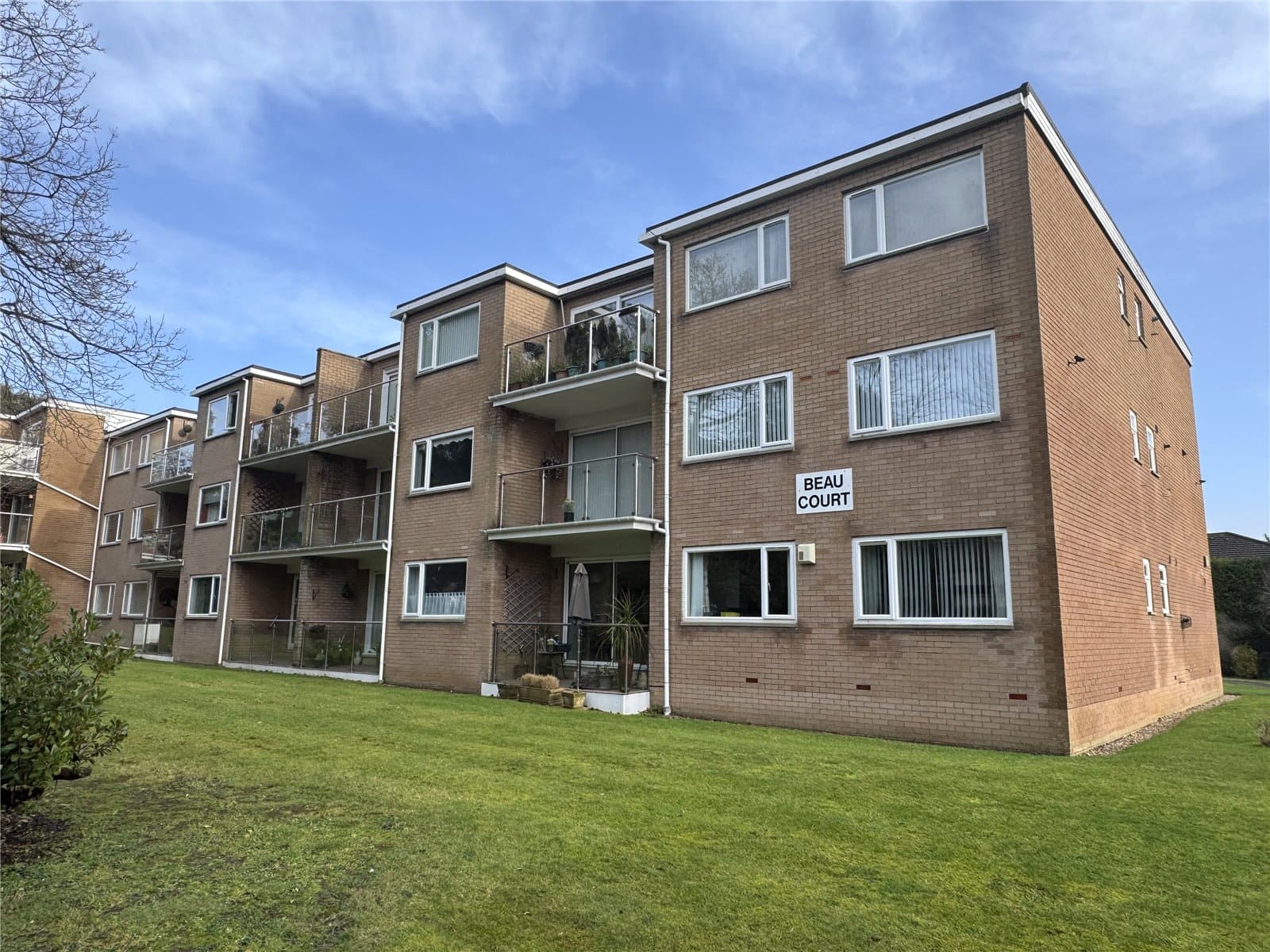 Spencer Road, New Milton, Hampshire, BH25 6EW