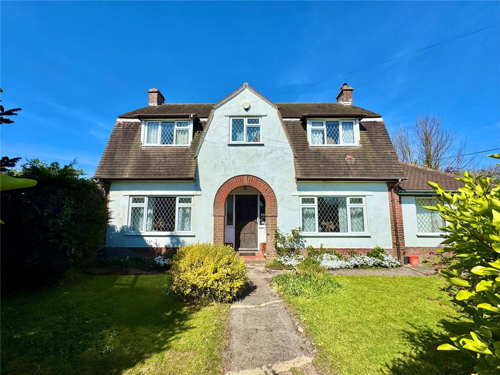 Christchurch Bay Road, Barton On Sea, Hampshire, BH25 7NU