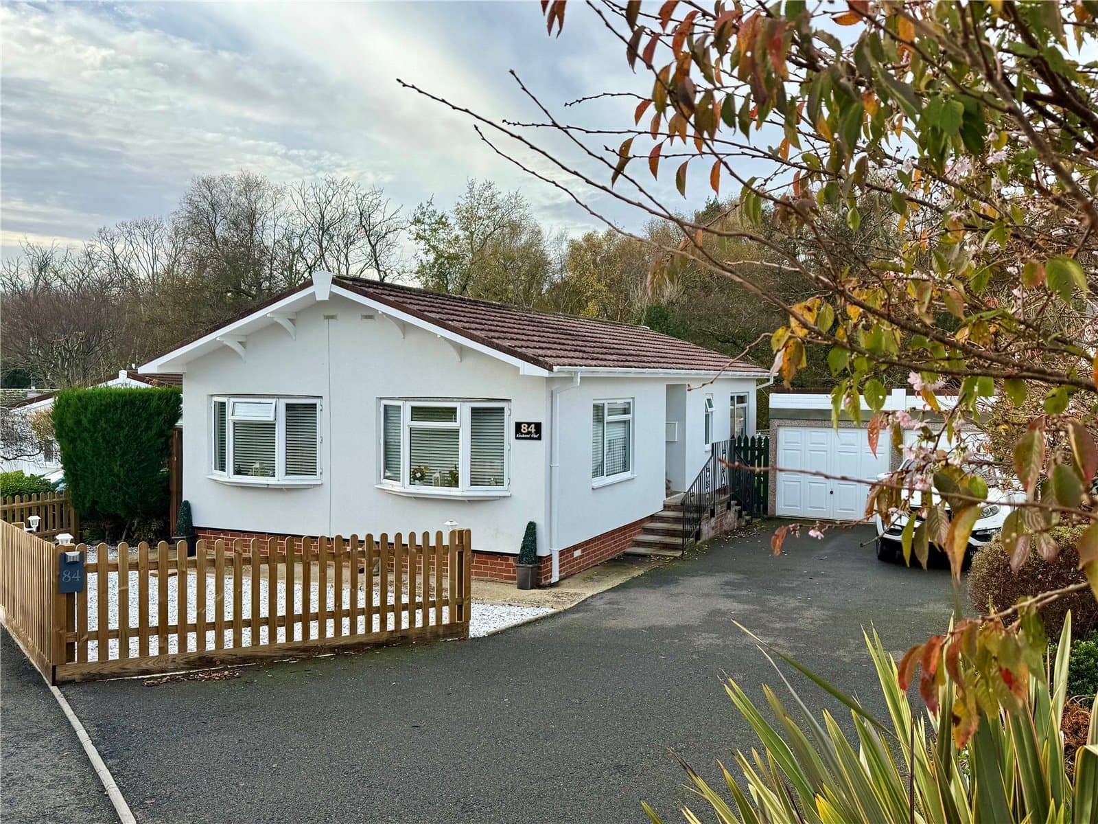 Bashley Cross Road, New Milton, Hampshire, BH25 5TB