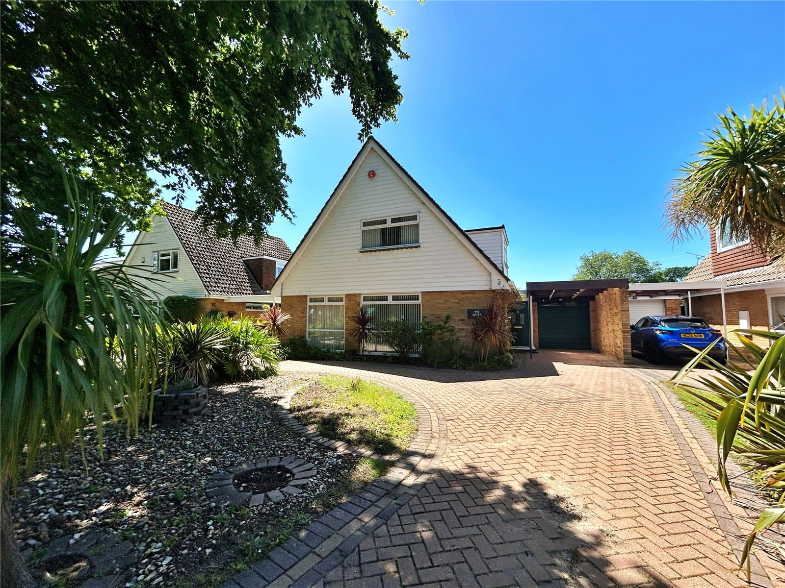 Wharncliffe Road, Highcliffe, Christchurch, Dorset, BH23 5DA