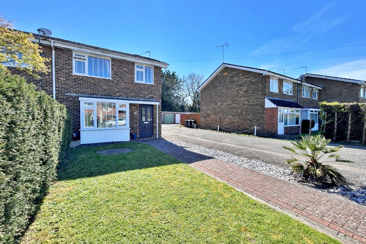 Clive Road, Highcliffe, Christchurch, Dorset, BH23 4NX